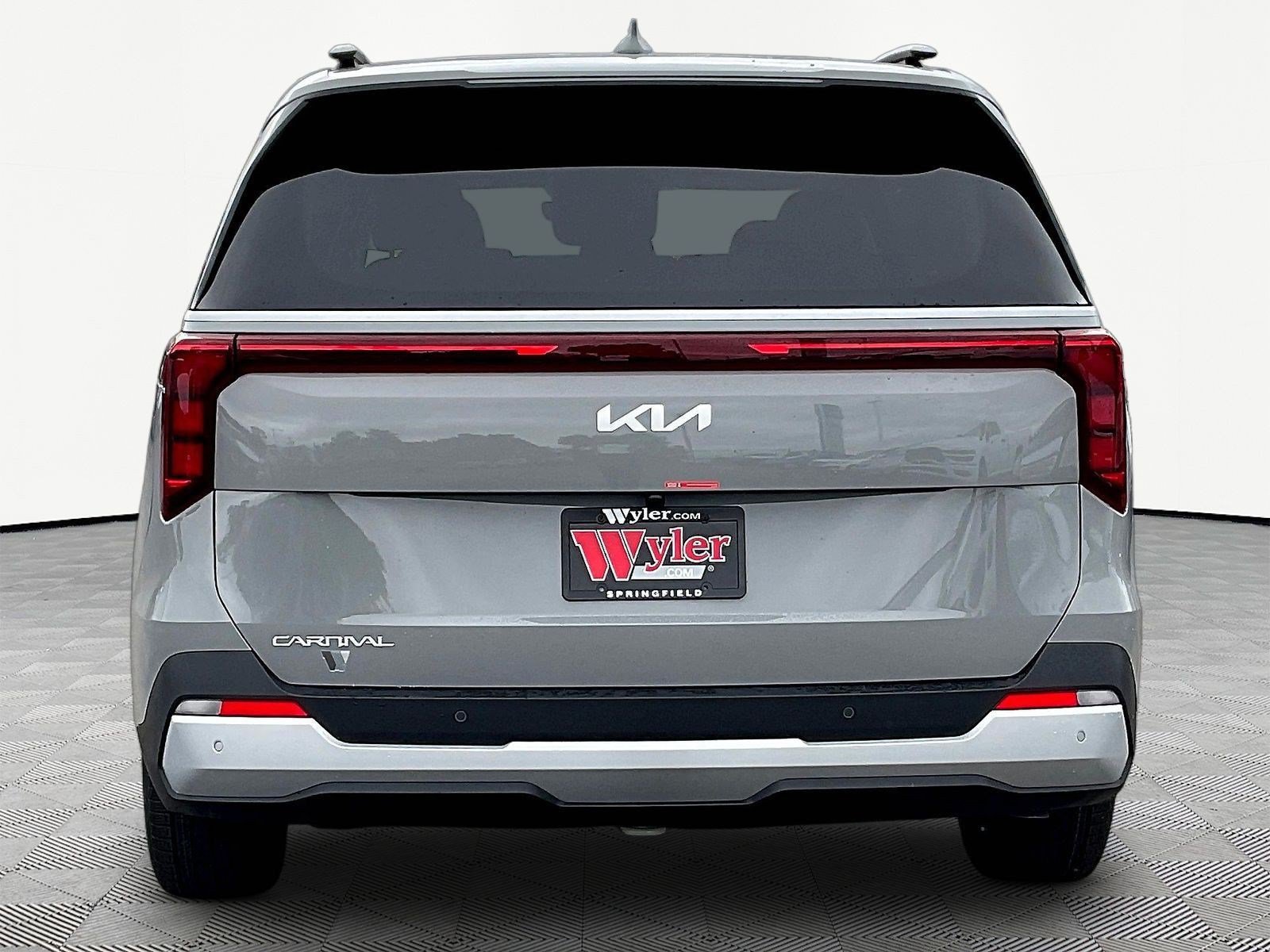 New 2027 Kia Carnival EX FWD image 5