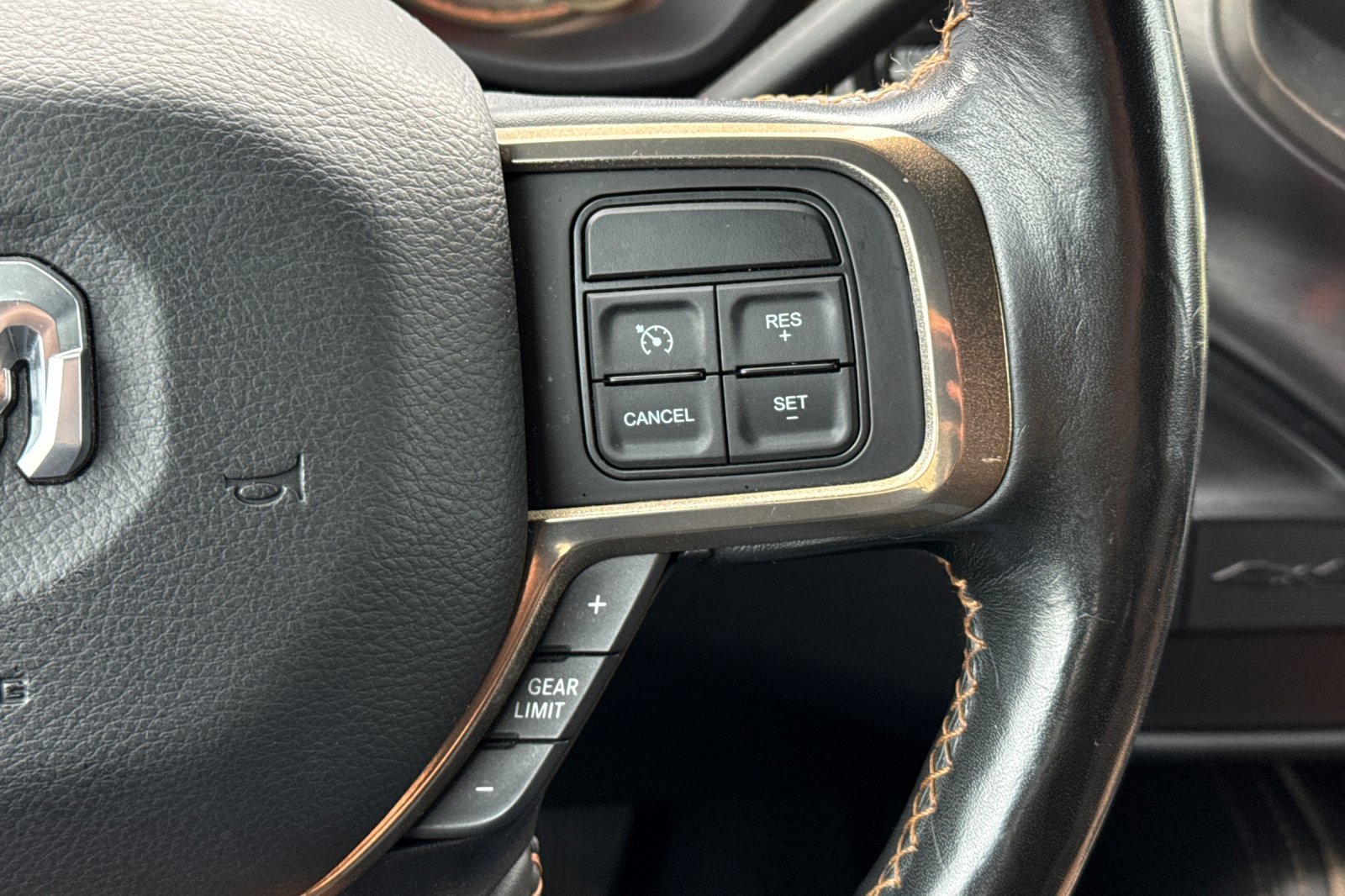 Used 2019 RAM 3500 Limited image 31