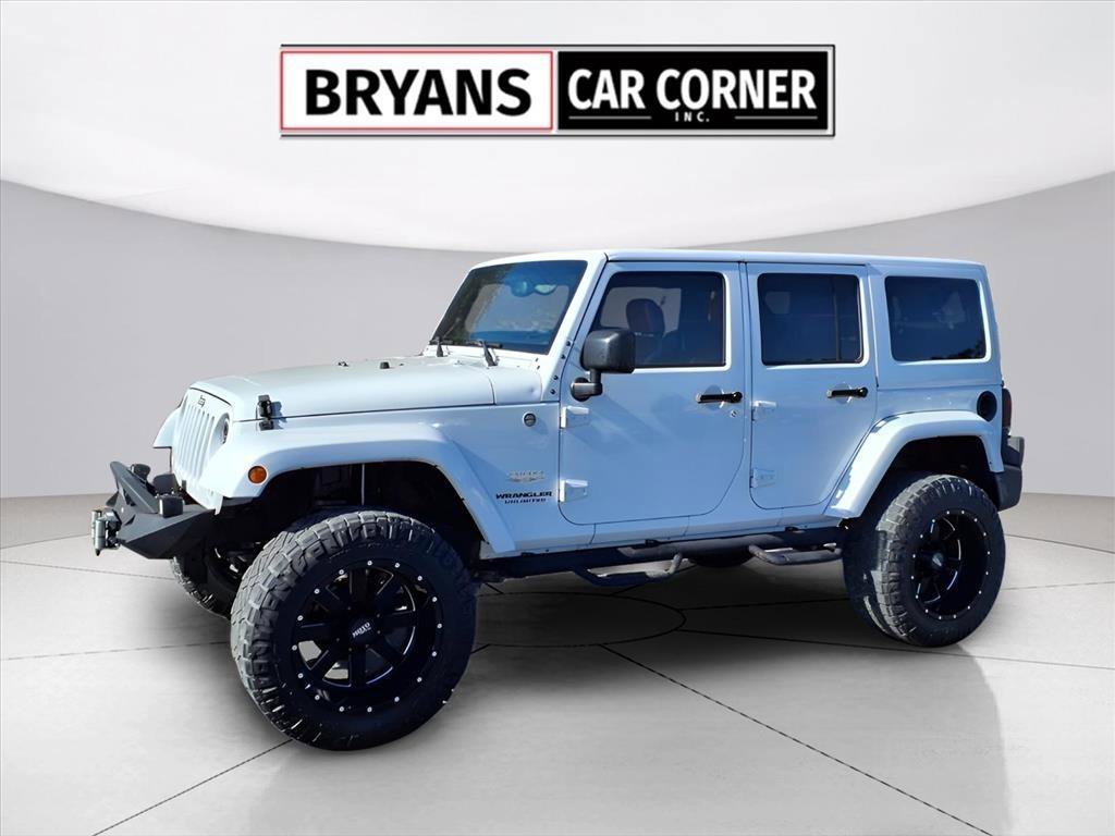 Used 2015 Jeep Wrangler Unlimited Sahara w/ Dual Top Group image 19