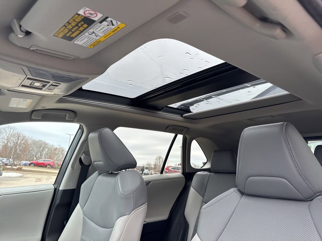Used 2023 Toyota RAV4 Limited image 14