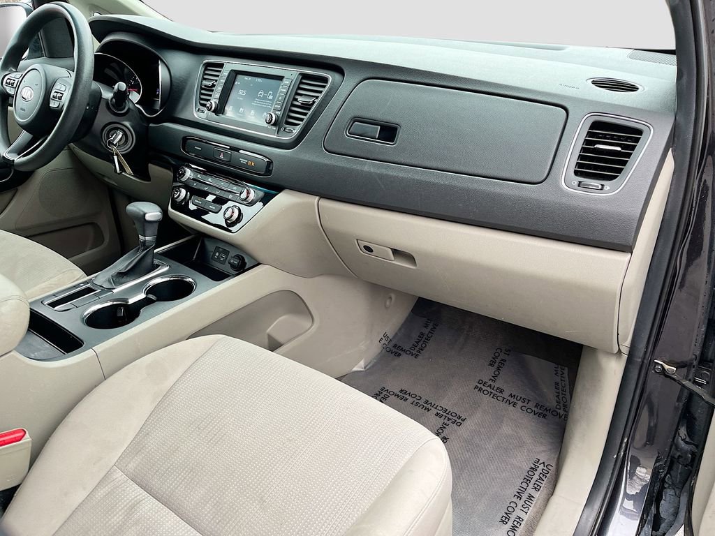 Used 2020 Kia Sedona LX image 29