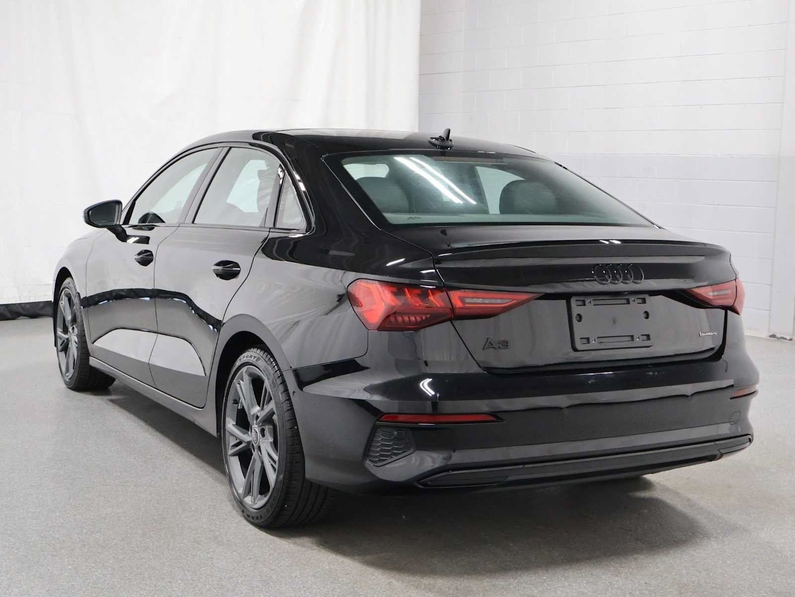 Used 2024 Audi A3 2.0T Premium Plus AWD/4WD image 3