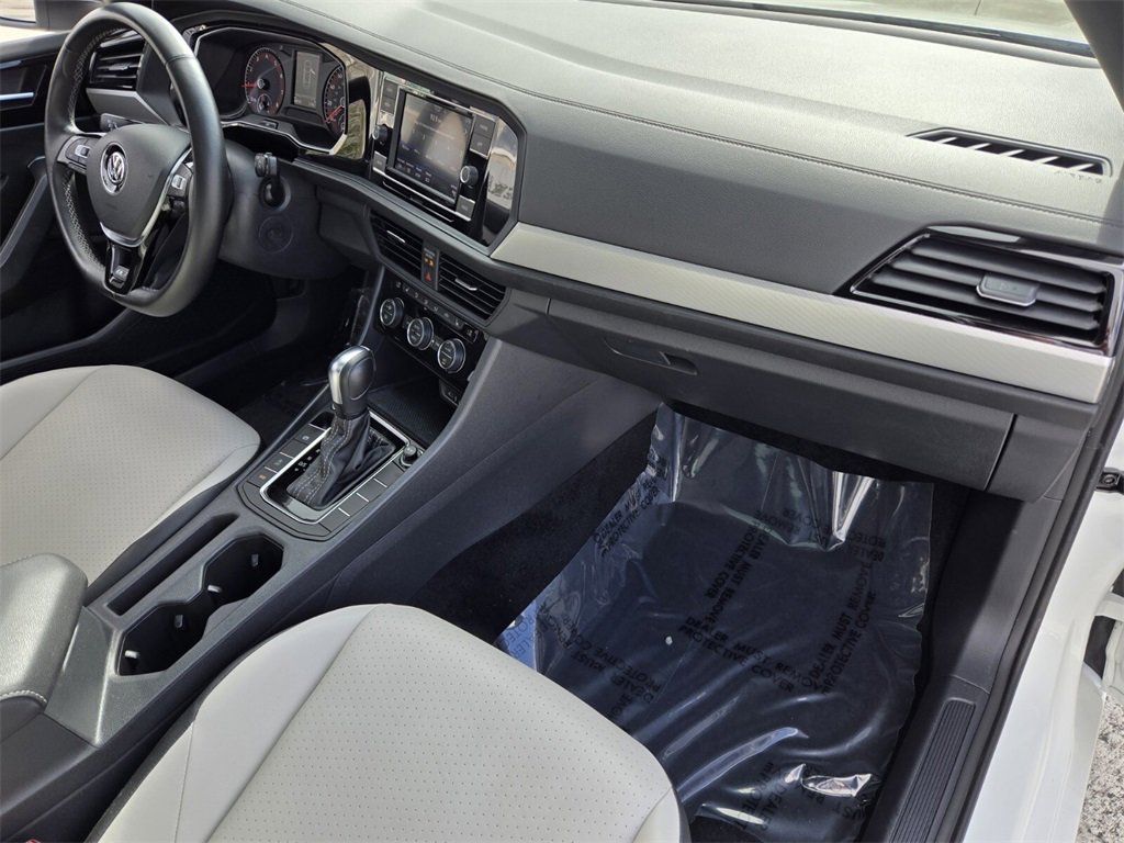 Certified 2020 Volkswagen Jetta R-Line image 17