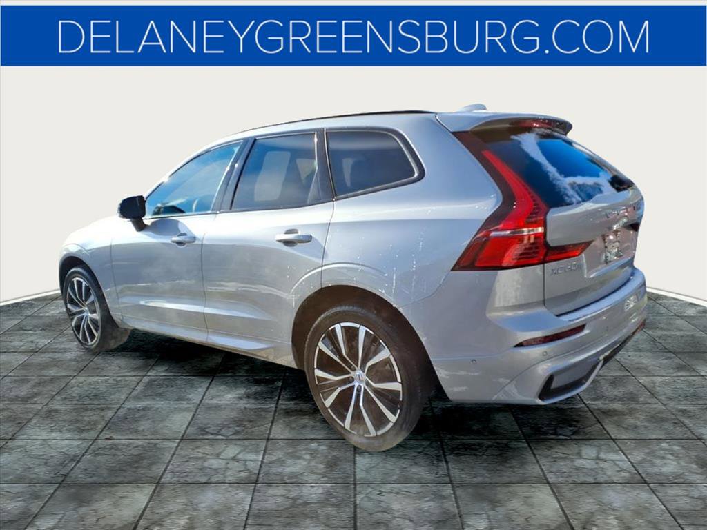 Used 2023 Volvo XC60 B5 Plus w/ Climate Package image 3