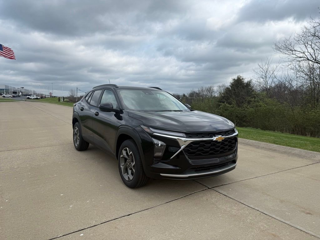 New 2026 Chevrolet Trax LT image 1