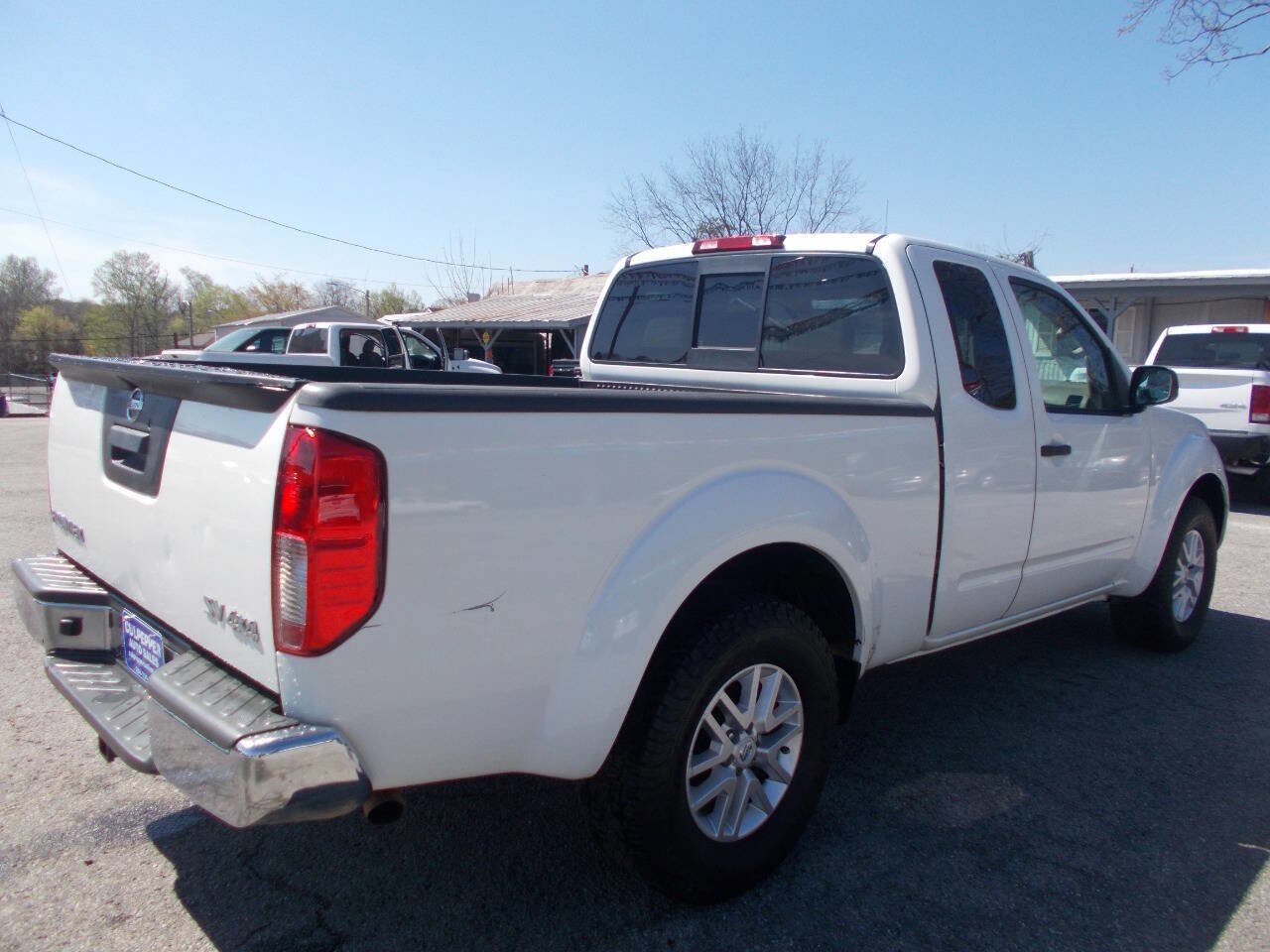 Used 2016 Nissan Frontier SV AWD/4WD image 3
