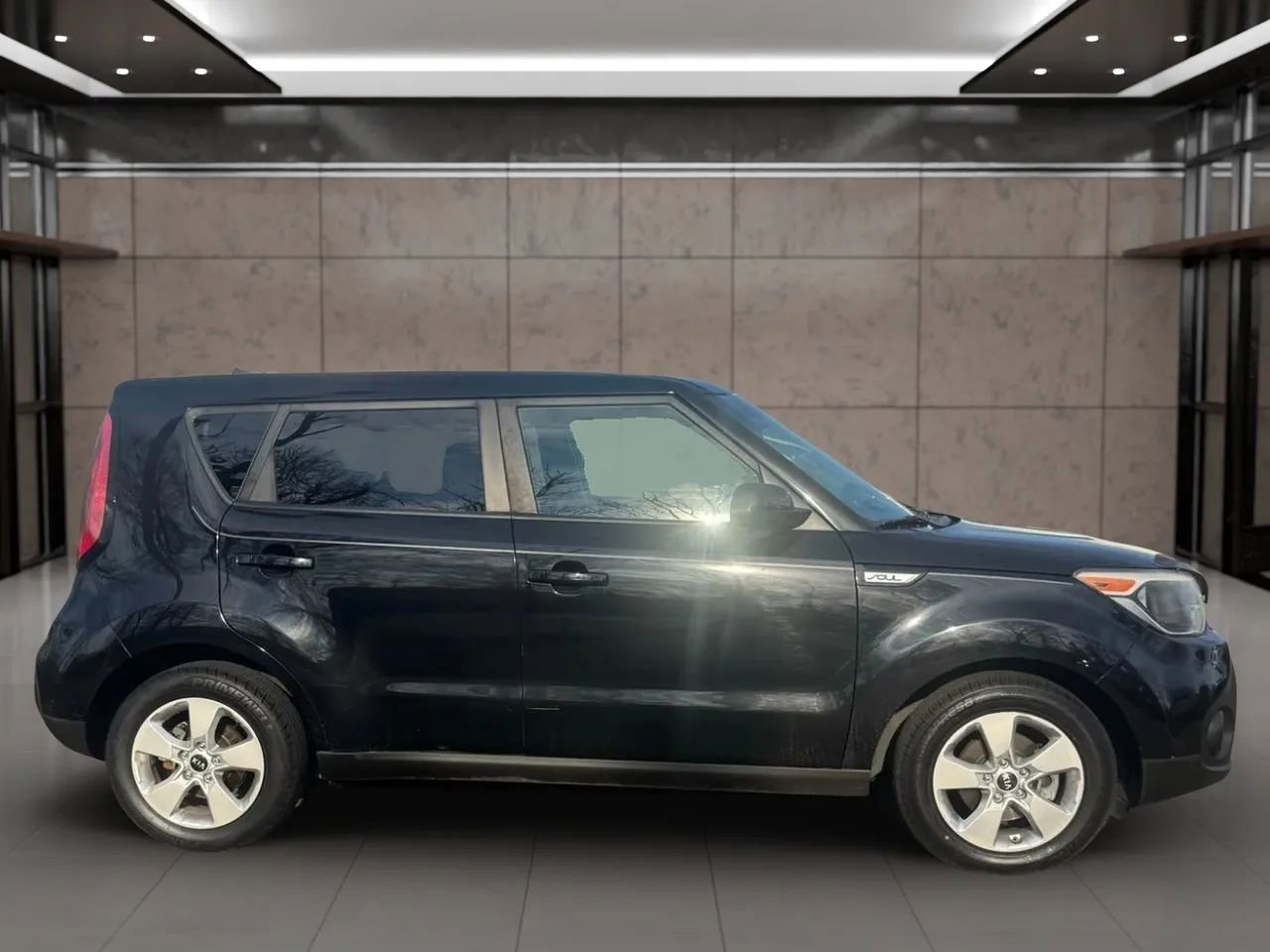Used 2017 Kia Soul image 9