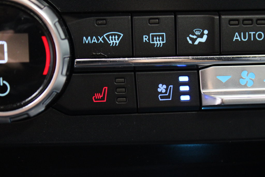 Certified 2022 Ford F250 Limited AWD/4WD image 33