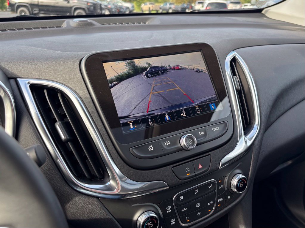 Used 2024 Chevrolet Equinox LT AWD/4WD image 39