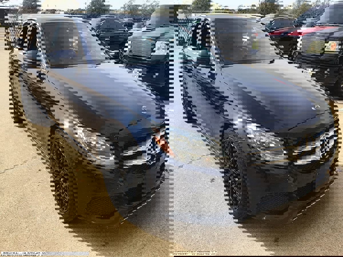 Used 2018 Mercedes-Benz C 300 Sedan image 4