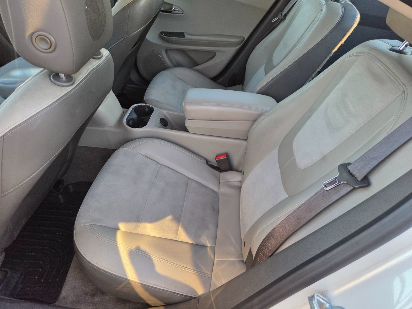 Used 2013 Chevrolet Volt Premium w/ Premium Trim Package FWD image 11