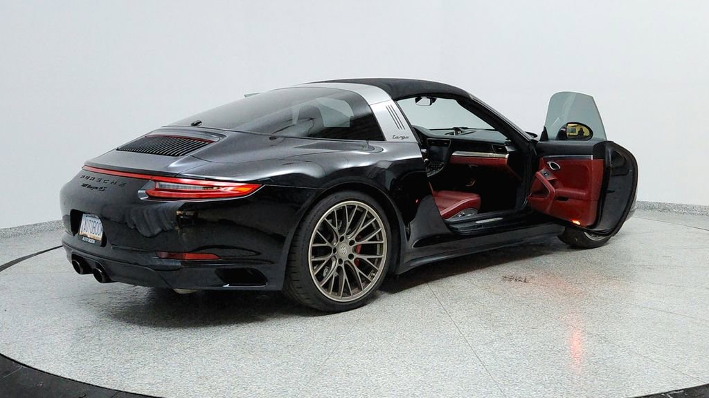 Used 2017 Porsche 911 Targa 4S image 11