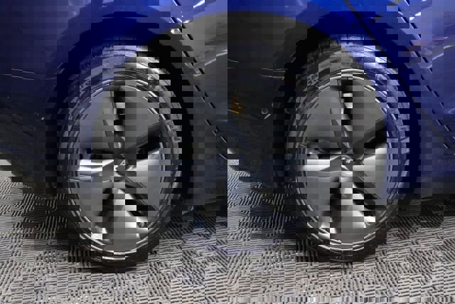 Used 2018 Tesla Model 3 Long Range image 5