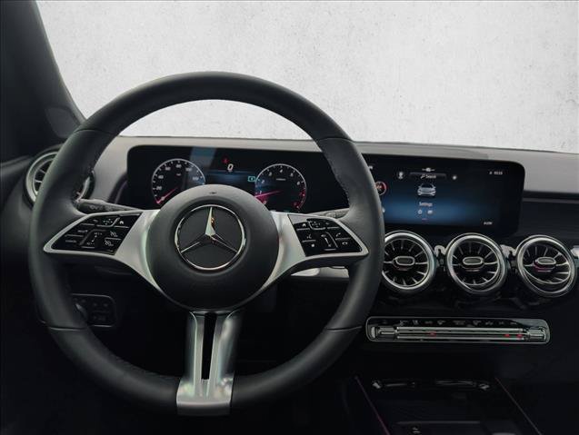 Used 2026 Mercedes-Benz GLB 250 image 17