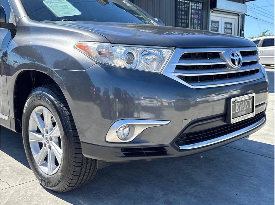 Used 2013 Toyota Highlander SE AWD/4WD image 9