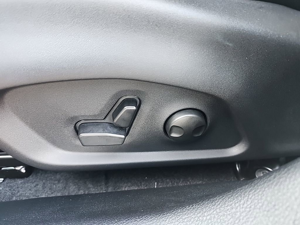 New 2026 Jeep Compass Limited image 23