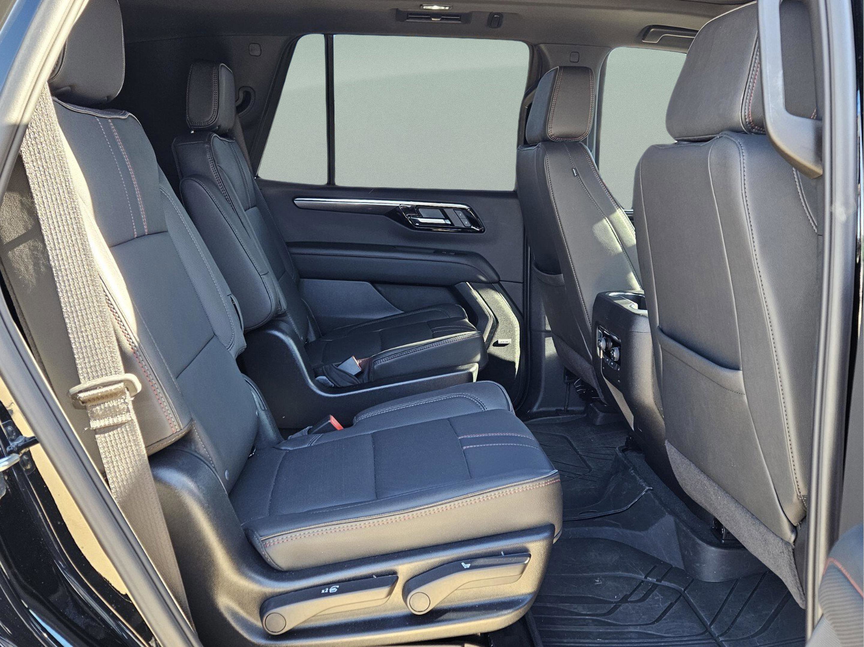 Used 2025 Chevrolet Tahoe RST w/ Comfort Package image 13