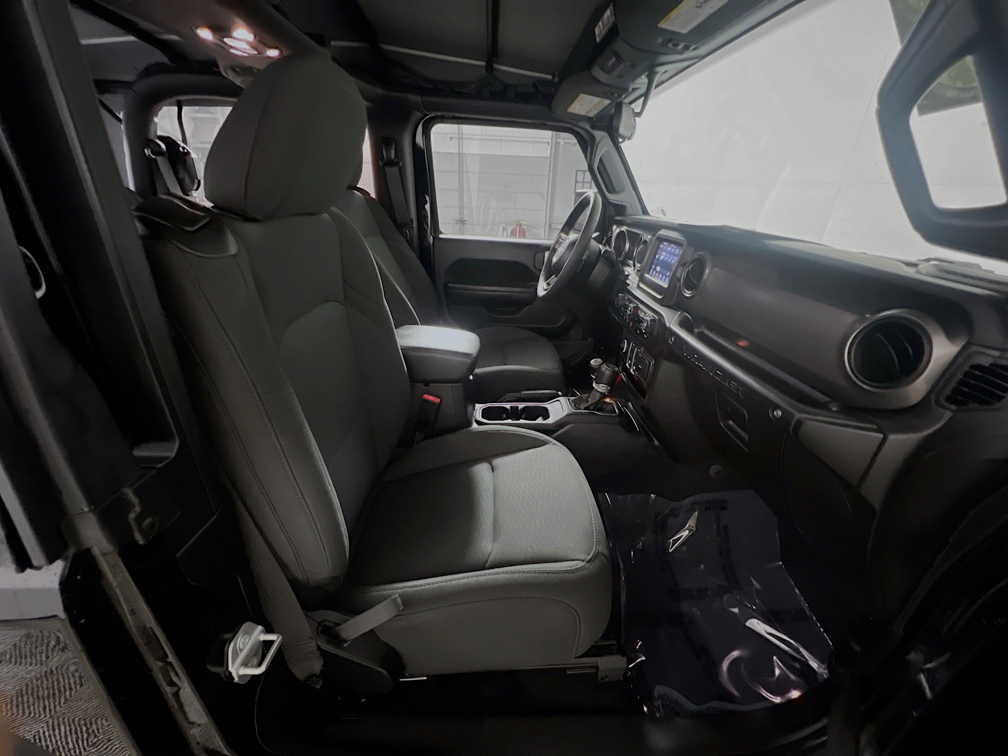 Used 2023 Jeep Wrangler Sport S AWD/4WD image 29