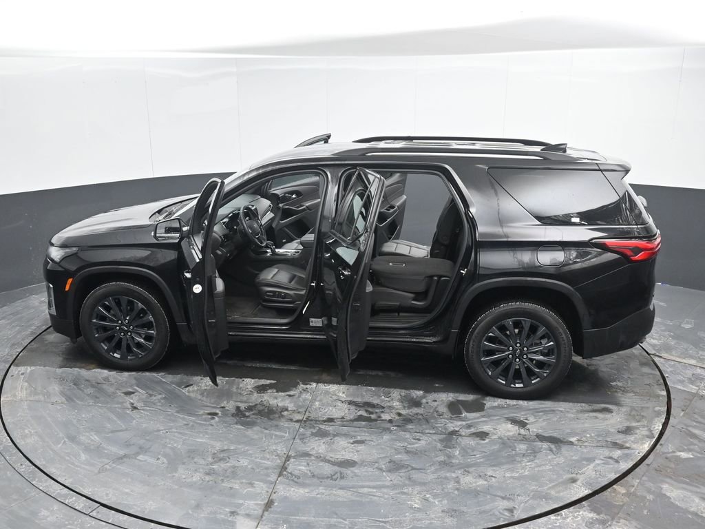 Used 2023 Chevrolet Traverse RS image 55