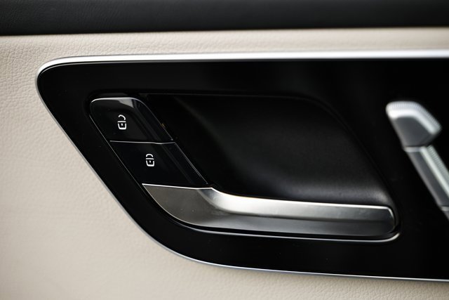 Used 2023 Mercedes-Benz GLC 300 GLC 300 image 15