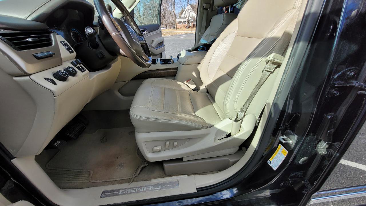 Used 2019 GMC Yukon XL Denali image 12