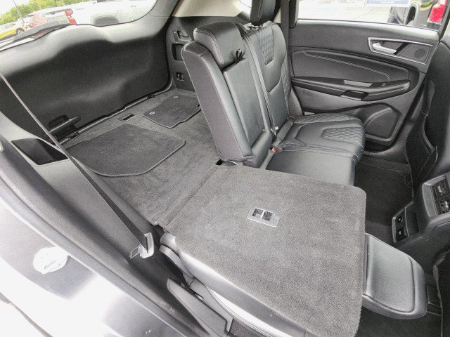 Used 2023 Ford Edge Titanium image 17