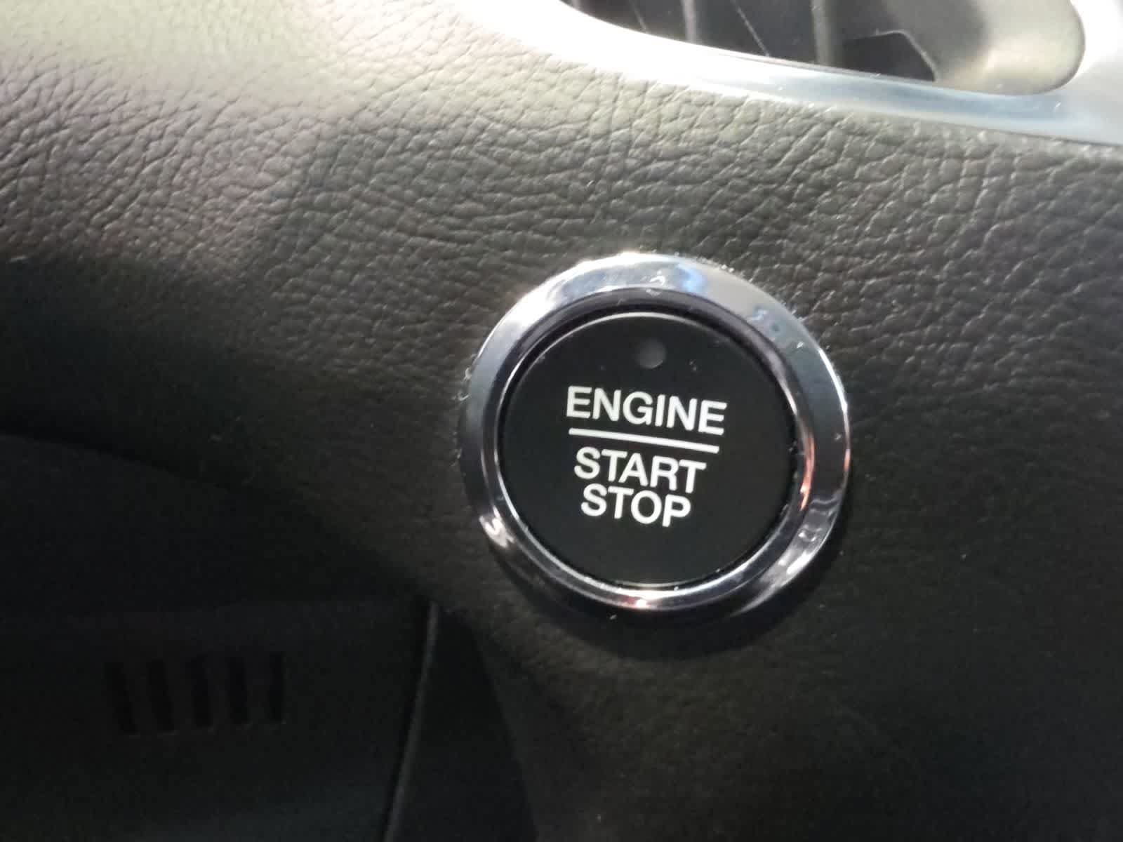 Used 2024 Ford Edge Titanium AWD/4WD image 25