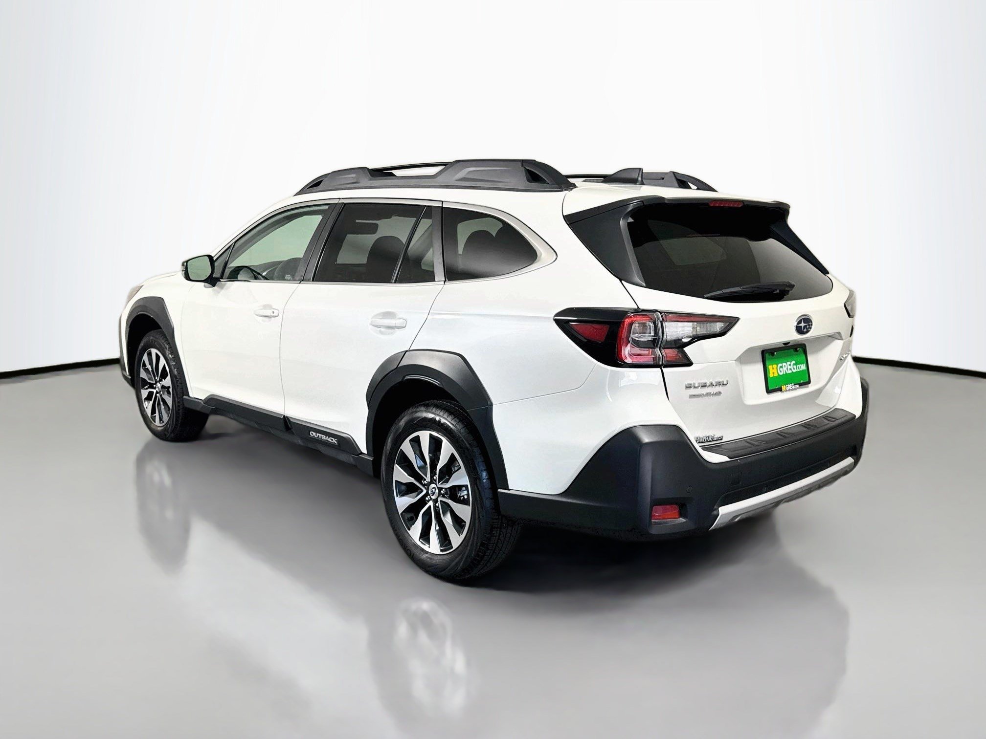 Used 2025 Subaru Outback Limited AWD/4WD image 7