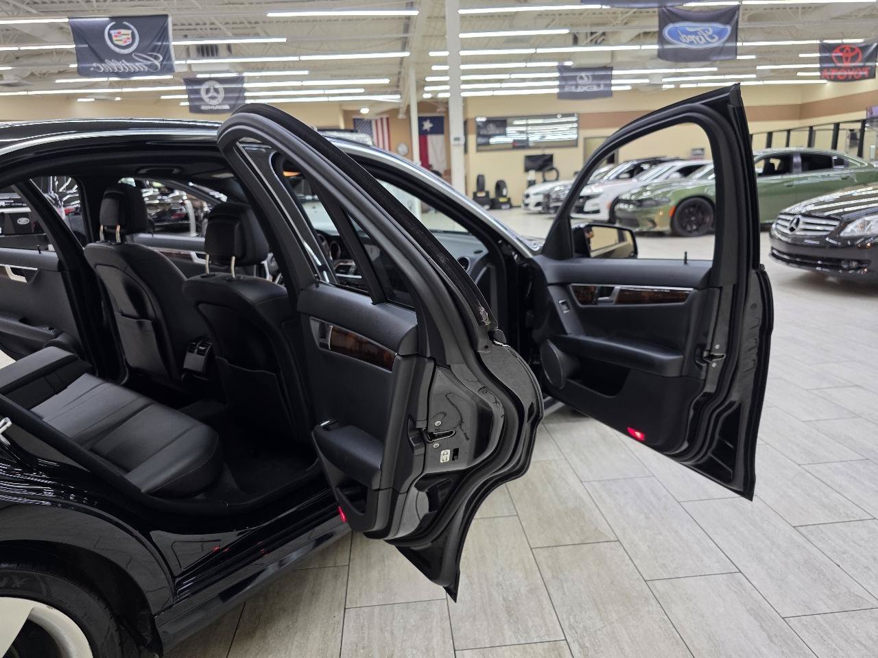 Used 2014 Mercedes-Benz C 250 Sedan w/ Multimedia Package image 14