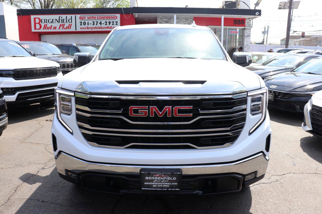 Used 2025 GMC Sierra 1500 SLT AWD/4WD image 8