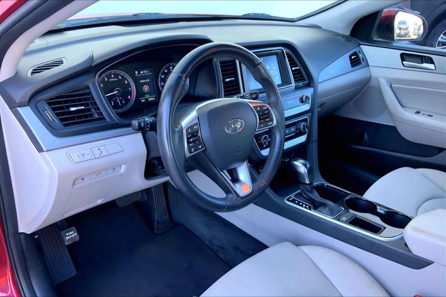 Used 2018 Hyundai Sonata SEL FWD image 2