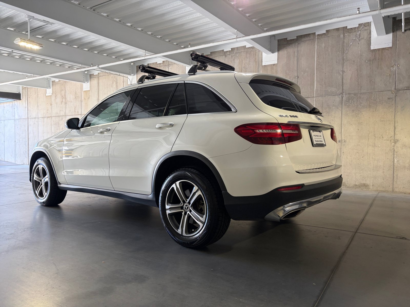 Used 2019 Mercedes-Benz GLC 300 4MATIC image 3
