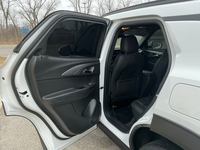 Used 2024 Chevrolet TrailBlazer ACTIV w/ Driver Confidence Package image 16