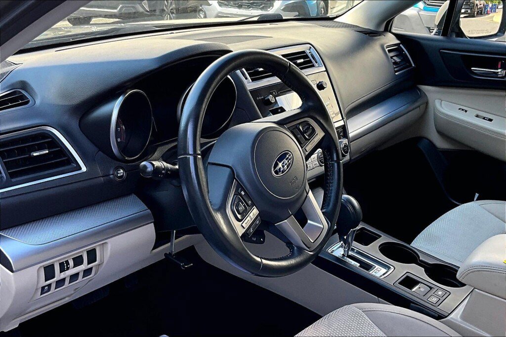 Used 2016 Subaru Outback 2.5i Premium w/ Protection Package #1 AWD/4WD image 10