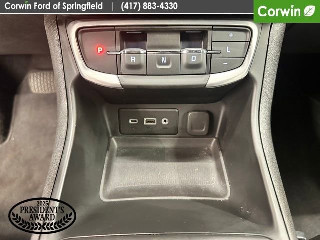 Used 2024 GMC Terrain SLE image 24