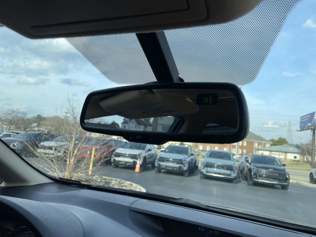 Used 2013 Toyota Venza XLE w/ XLE Premium Pkg image 27