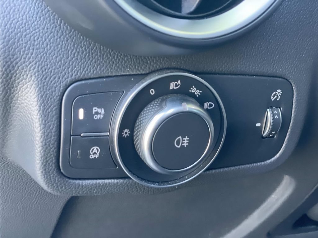 Used 2025 Alfa Romeo Stelvio Sprint AWD/4WD image 20