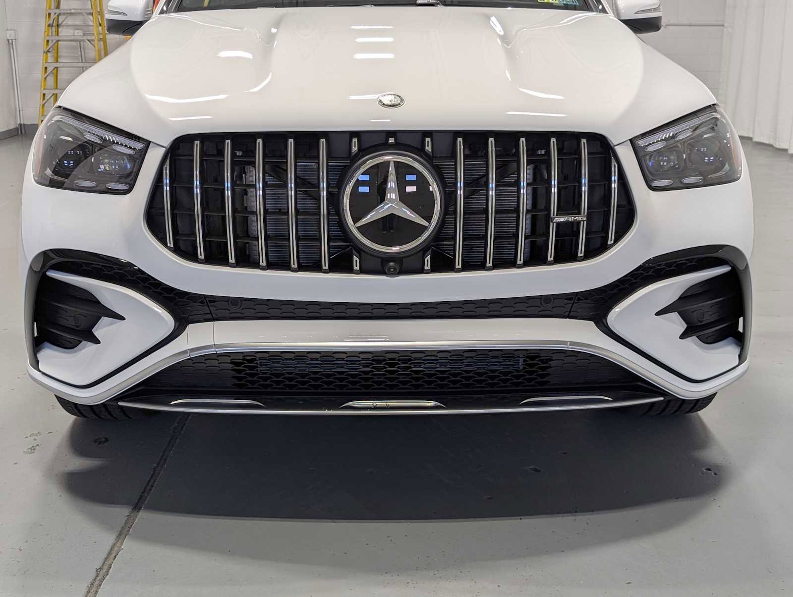 New 2026 Mercedes-Benz GLE 53 AMG 4MATIC Coupe image 2