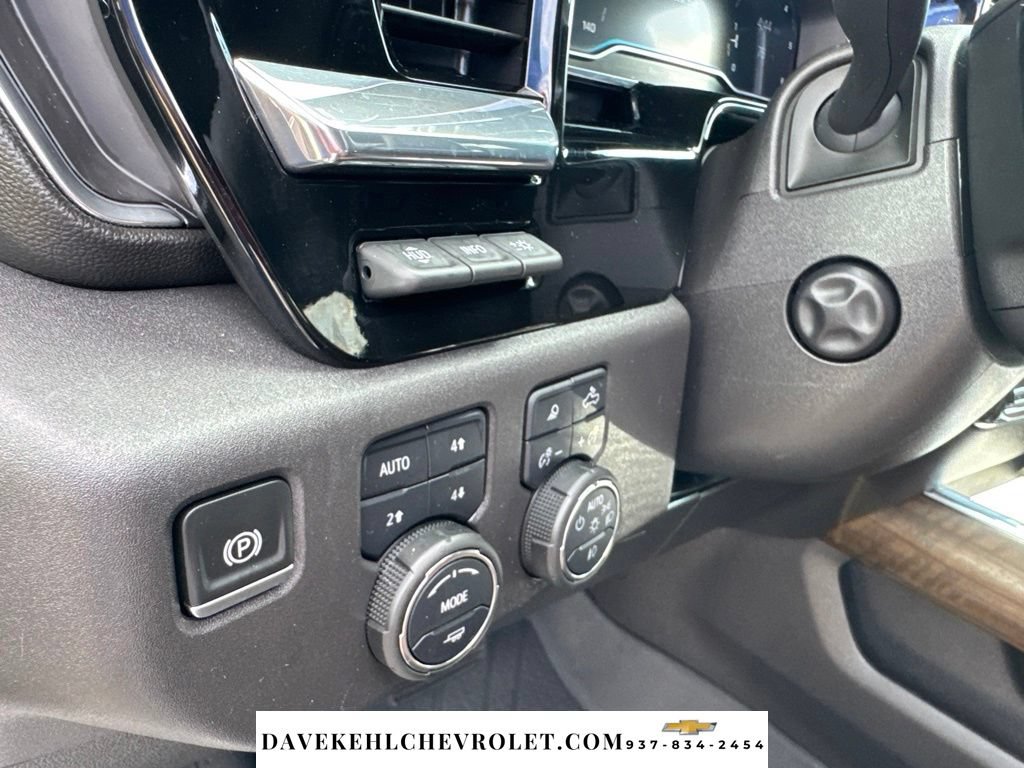 Used 2025 Chevrolet Silverado 1500 High Country w/ High Country Premium Package AWD/4WD image 12