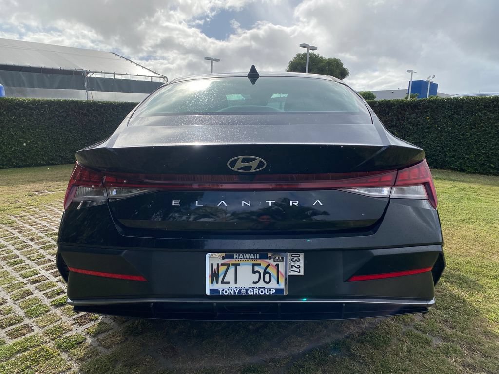 Used 2024 Hyundai Elantra SEL w/ Convenience Package FWD image 6
