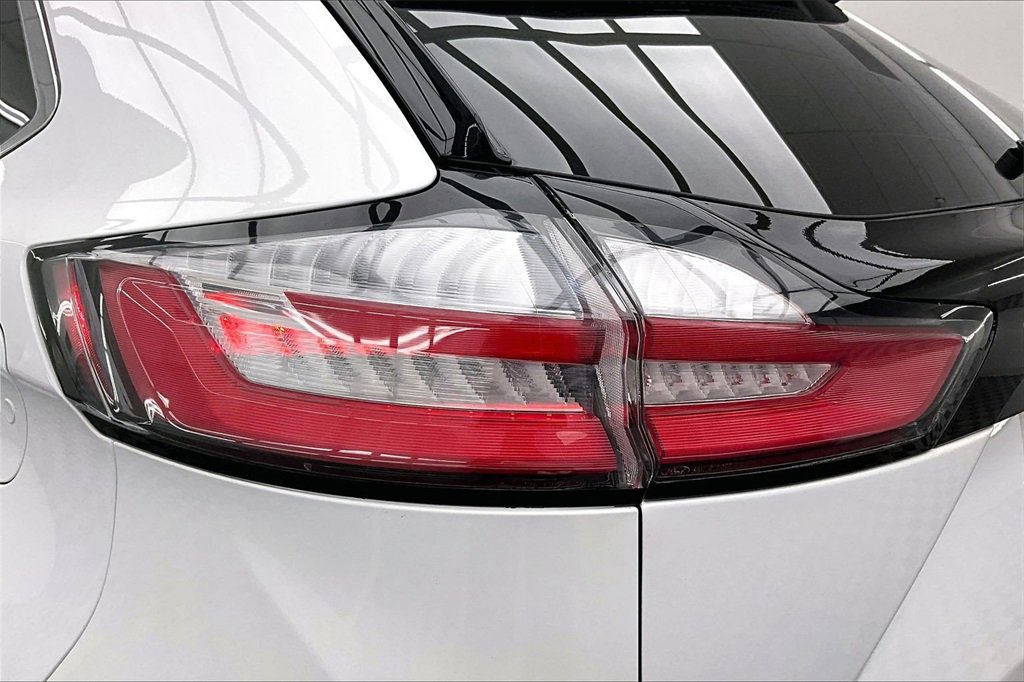 Used 2024 Ford Edge SEL w/ Convenience Package image 30