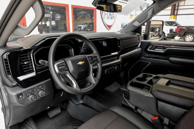 Used 2026 Chevrolet Silverado 2500 LT AWD/4WD image 6