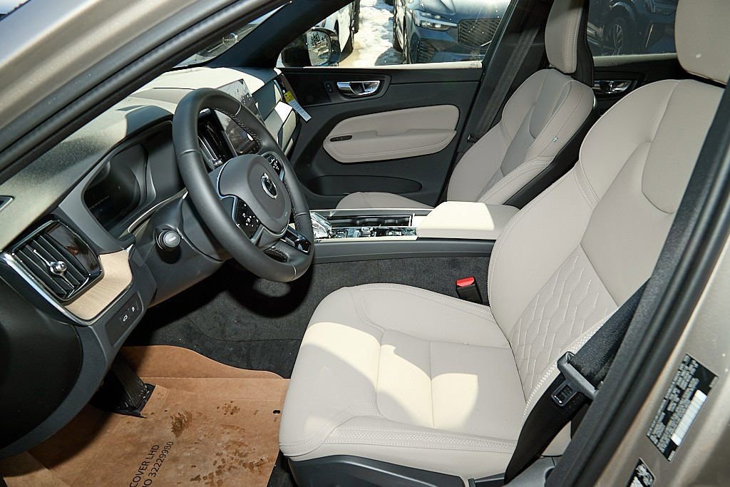 New 2026 Volvo XC60 T8 Plus w/ Protection Package Premier image 14
