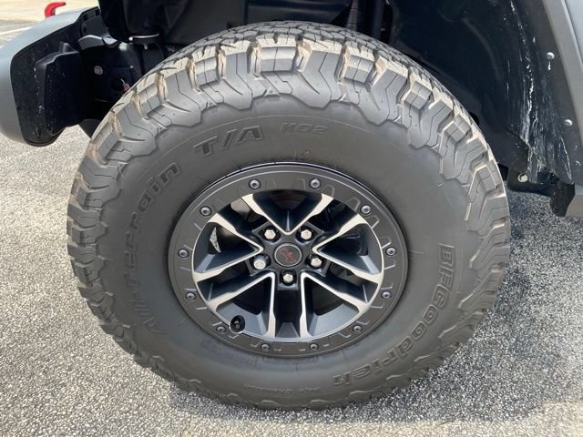 Used 2023 Jeep Wrangler Unlimited Rubicon w/ Cold Weather Group AWD/4WD image 11