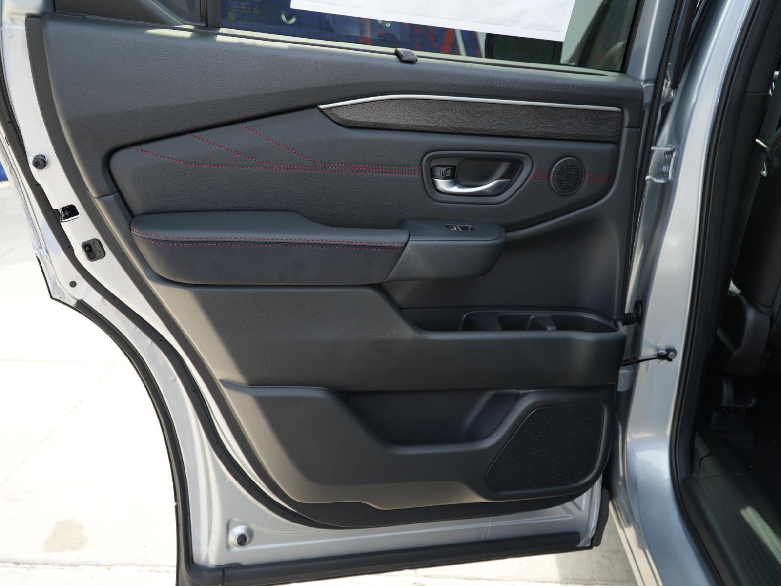 New 2026 Honda Pilot Black Edition image 15