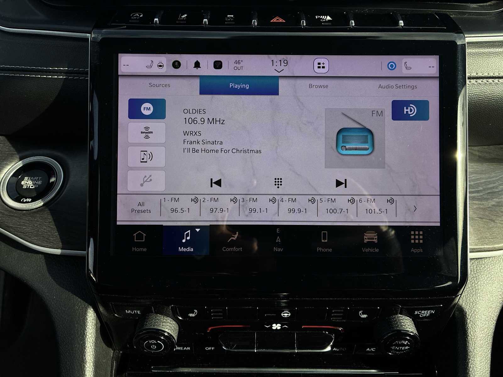 Used 2023 Jeep Grand Cherokee Limited image 14