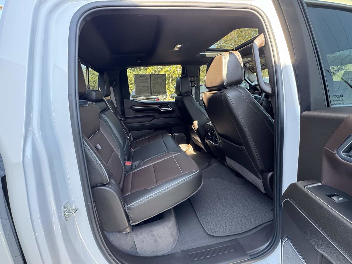 Used 2024 GMC Sierra 1500 Denali w/ Denali Reserve Package image 10