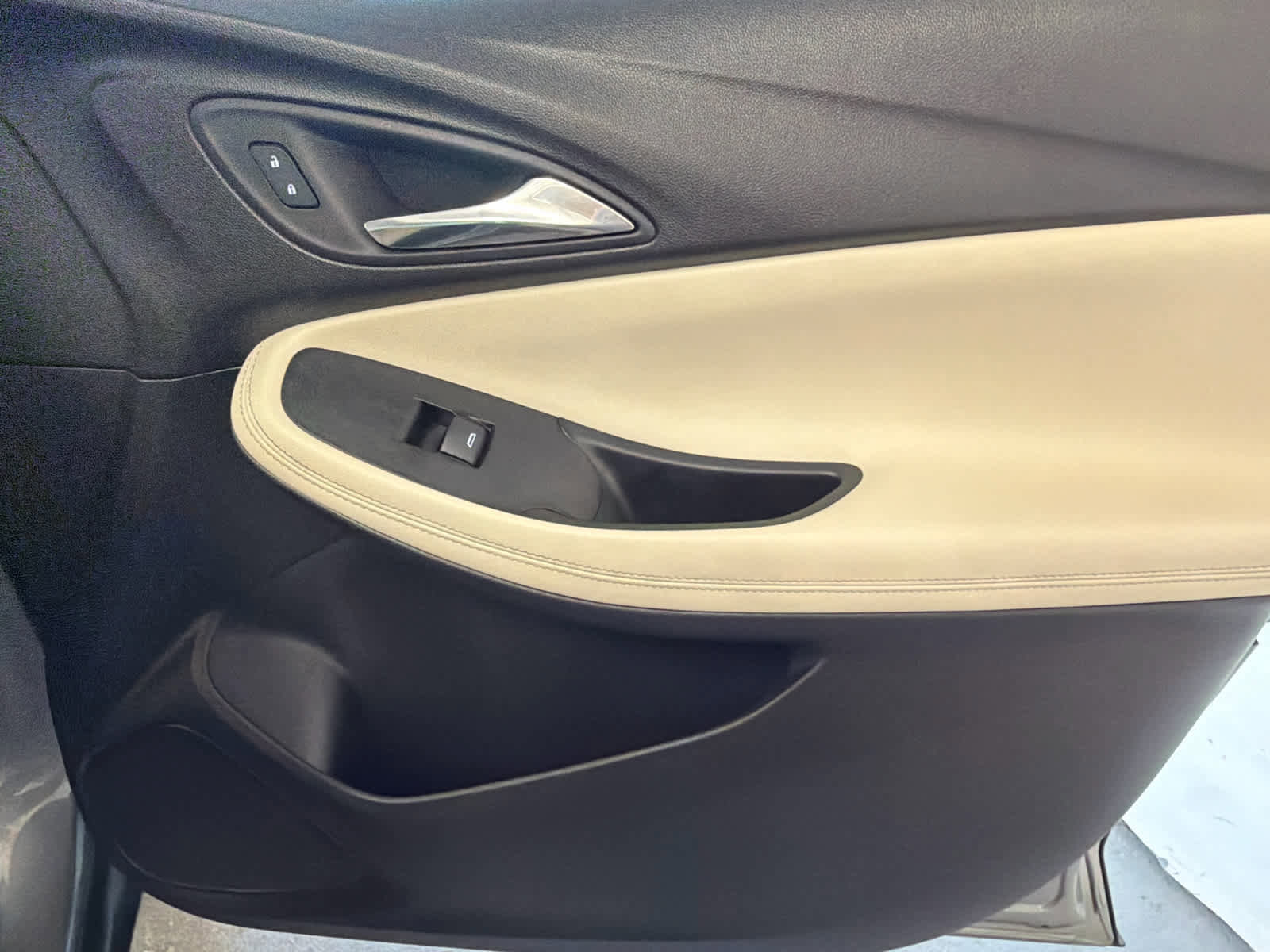 Certified 2023 Buick Encore GX Preferred w/ Cold Weather Comfort Package image 27