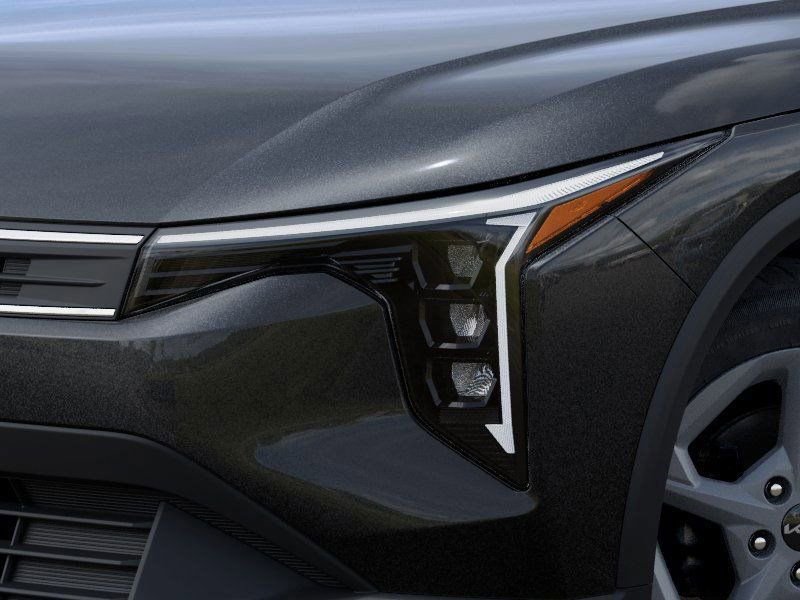 New 2025 Kia K4 LXS image 10