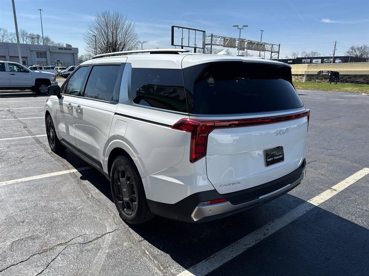 Used 2026 Kia Carnival SX image 6